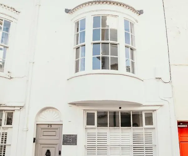 Charming 3 Bedroom Townhouse