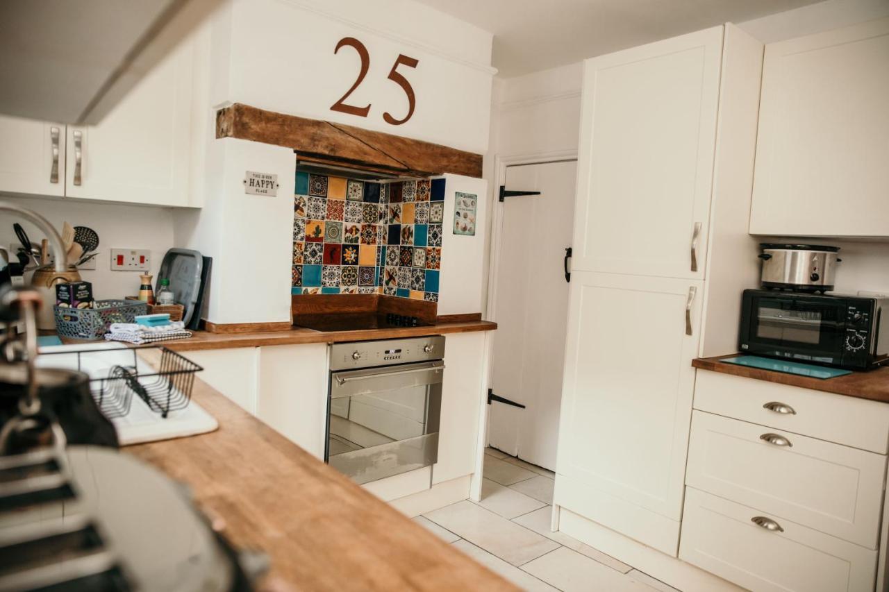 Holiday home Charming 3 Bedroom Townhouse *